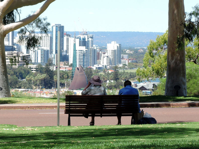 Nigel & Grant waiting for the bus at King's Park.